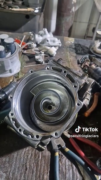 Cómo armar un compresor de aire acondicionado Mitsubishi