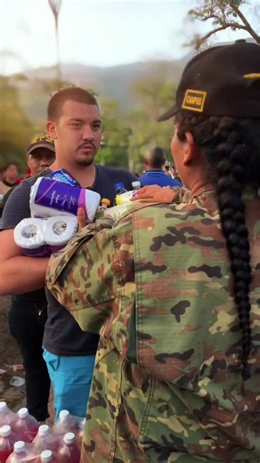 La respuesta de la Fuerza Armada Nacional Bolivariana ha sido contundente. Estamos presentes con toda nuestra capacidad logística y humana, apoyando y respaldando todo el Pueblo Venezolano. #EjércitoBolivariano#fanb#venezuela#unidossomosmasfuertes