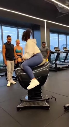A runaway mechanical car was speeding around the gym! The woman's reaction had everyone in stitches 🤣🐎 #fypシ #tiktok