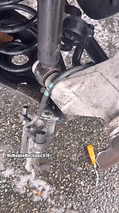 👉Brake Caliper Compressing Tool Hack 😎✅🛠️ #MyMobileMechanic #Carferno #MechanicTip #BrakeJob #BrakeRepair #DIYAutoRepair #MobileMechanic #RustBeltMechanic | My Mobile Mechanic / Auto Repair & Brake Replacement.