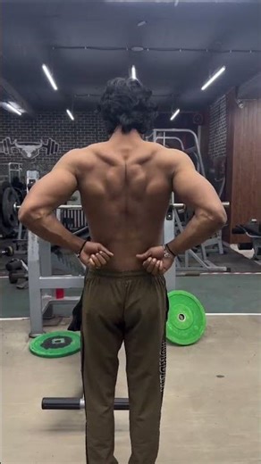 just some after pump 💪🏻 #fitness #gym #gym #like #neonblade #subscribe #transformation #fyp