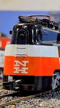 Tyco New Haven GG1 in action! #hoscale #modeltrains #modelrailroad #train #railroad #modelrailway