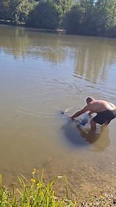 Un grand respect du poisson est très important, 💪Domaine de la bouage ### #peche #carpe #etangprivee #detente #famille #amis #highschoolfootball #localsports #highschoolsports #collegesports #footballseason #ontario #athens #athletics #outdoorrecreation #fishing #fishing #fish #fishfry #animalrescue #nash #fox #anniversary #jeonjungkook #kesfet #leather #motivationalquotes #mothersday | Domaine de la Bouage