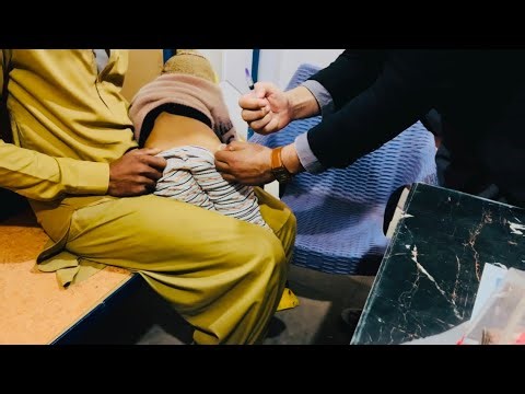 Doctor give im injection|how to give intramuscular injection|doctor ne sui Wala injection Laga dea