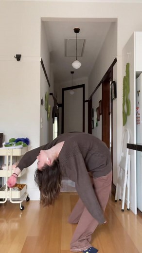 This song deserves a dramatic backbend #dance #ballet #contemporary #backbend