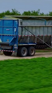 Chopping silage? You could use a trailer like this…ALL YEAR LONG! #trinitytrailer #truck #trucking #belttrailer #belttrailers #agriculture #trinitytrailers #trucks #ag #transportation #fyp | Trinity Trailer Mfg