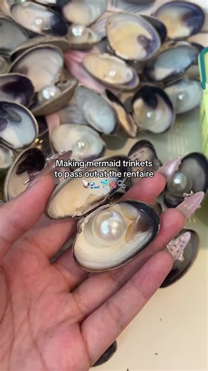 Going to the ren faire this weekend. Very excited to pass out trinkets this year. #renfaire #renaissancefestival #renaissancepleasurefaire #mermaid #crafting