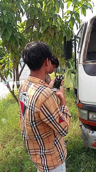 វីដេអូ​របស់ ក្មេងតឿសារករ លីដាᥫᩣ (@da_hour) ជាមួយ original sound - Dj Roth remix🎧🦥 - Dj Roth remix🎧🎀