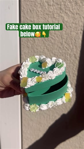 Love these fake cakes🎂🥹 #fakecake #cake #fyp #foryou #tutorial #craft #diy #simple #valentinesday