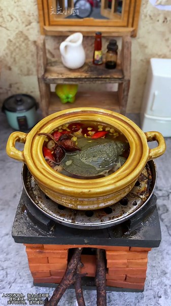 With a wave of my sleeve, I make turtle stew with soybeans. The taste is still amazing