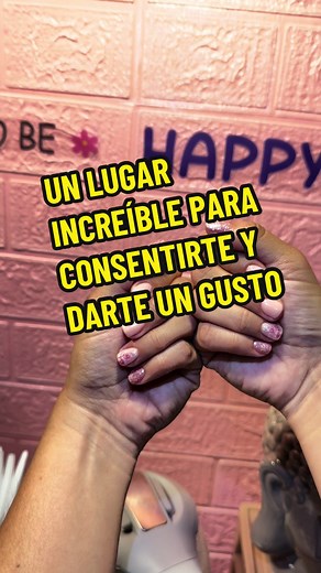 La Hermosa Nails: Servicios de Manicure y Pedicure