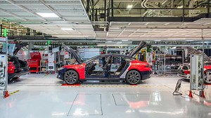 Tesla Fremont Factory Produces More Than 1 Car Per Minute