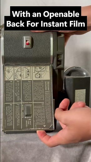 Polaroid Land Camera - A Vintage Instant Classic! 📸✨