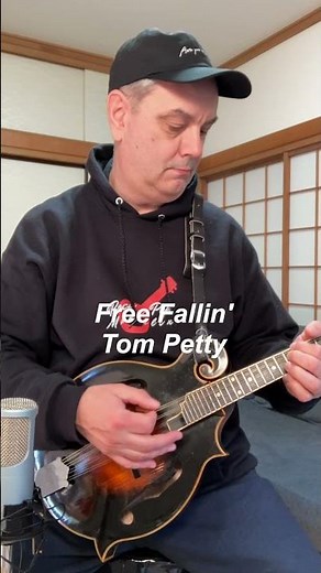 Free Fallin' (Tom Petty) on Mandolin #rockpopmandolin #shorts #shortsvideo