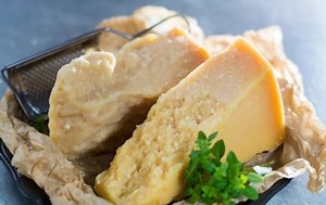 5 BEST Grana Padano Cheese Substitutes 2026