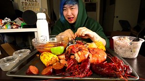 Satisfying ASMR: Jumbo Shrimp & Crawfish Sounds!