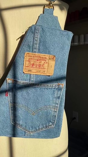 Levi's Live Performance by Luisa G