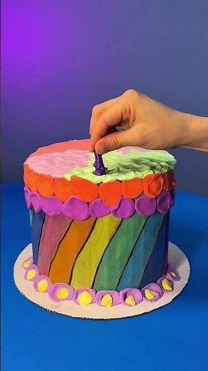 Create a Whimsical Cake with Clay and a Box! 🎉🍰