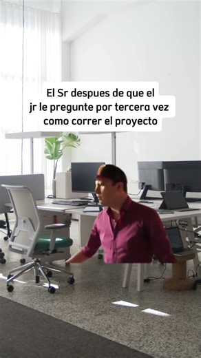 Todos hemos sido alguna vez, ahora con la ia es mas facil #code #dev #humor #devlife