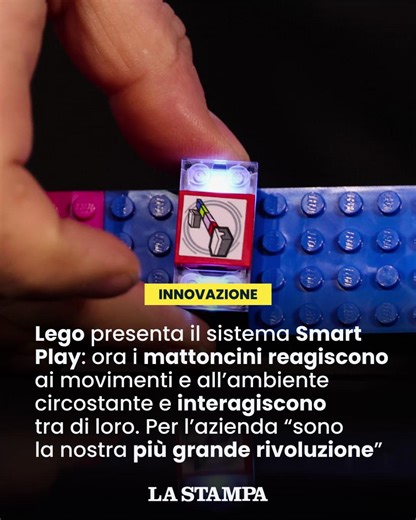 La Stampa on Instagram: "I Lego diventano intelligenti. La società di mattoncini ha annunciato ai Ces di Las Vegas il sistema Smart Play, basato sugli Smart Bricks: un sistema di blocchetti dotati di luci, speaker, uno scanner per il riconoscimento dei colori e un accelerometro. «È la più grande innovazione dalla creazione dei minifigure nel 1978», ha detto l’azienda presentando il pacchetto. I mattoncini sono capaci di reagire ai movimenti snodandosi e torcendosi e possono emettere dei suoni. O