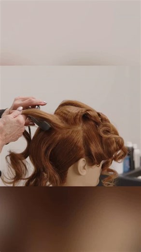 Okay… I think I’ve only got about 4 Elevate Pro Styler tools left and that’s it 😬 Once they’re gone, they’re gone! If you’ve ever wanted one, this is your sign - the easiest way to get that root lift texture with just a click 🙌 Discount code and link in my bio 💖 | Sharon Blain Education