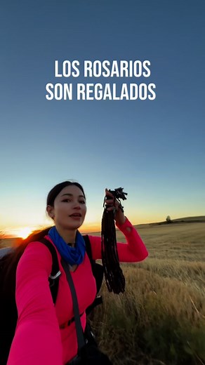 117K views · 63K reactions | Los milagros que he experimentado durante este camino están grabados en los rosarios #caminofrances #caminodesantiago #cristo #milagros #hispanos | Cecilia Castellanos | Facebook