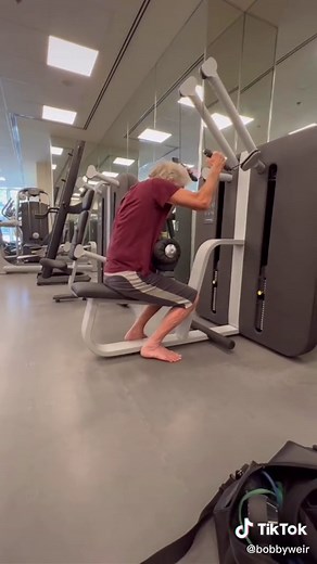 DC gymming! 📷: Wolf Bros Symphonic Gym Safety Advisor #BobbyWeir #BobWeir #GratefulDead #FitTok #Gymming #fitness