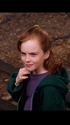 A pair of twin sisters,who have never met each other,swap places to arrange for their parents to remarry.#film #foryou #movie #movieclips #theparenttrap