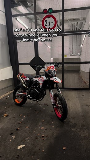 Mastering Wheelies on Supermoto Motorcycles