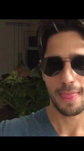 #katrinakaif dancing 💃 with Sid 🔥 throwback 🫰 》》》》》》》》》》 #vickykaushal #EnginAltanDüzyatan #trending #johnabraham #bollywood #serkancayoglu #london #turkish #blackpink