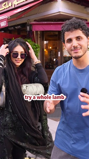خليتها تجرب خروف كامل بطريقة العربيه !
