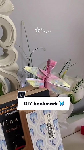 Creative DIY Bookmarks: Dragonfly Origami and Butterfly Brush Pen