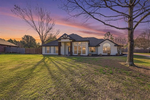 2240 Cottonwood Ct, Midlothian, TX 76065 - MLS 21216765 - Coldwell Banker