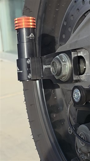 Monday Morning commutes on a Panigale V4, an FM Projects Exhaust, and Oversuspension device make your feel like you're qualifying for MotoGP. Just don't get caught out by that tiny fuel light. #payattention‼️ #ducati #panigalev4 | BellissiMoto