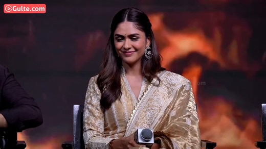 #MrunalThakur said“I have rejected many big-budget, well-packaged films due to the benchmark set by the roles Sita Mahalakshmi [#SitaRamam] and Yashna [#HiNanna].”But then why did she accepted movies like #SonOfSardar2 🤣🤣#Dacoit