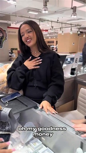 8K views · 173 reactions | The time has finally for Jessica to pick up her new iced out AP royal oak 37mm 15450ST just in time for the holidays. | VVSJewelers | Facebook