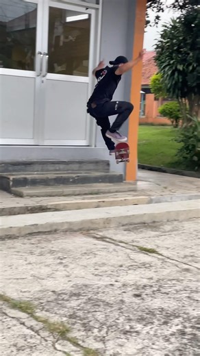 Nose slide lose #skateboarding #skateboard #skate #skater #skating #skatepark #skatelife #sk8