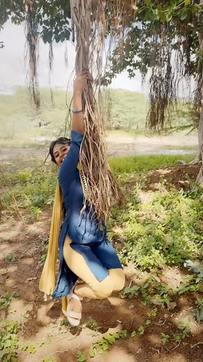 என்னவென்று சொல்வதம்மா ❣️🥰🌿 . . . #actress #pavitraanbazhagan #vjpavitra #model #village #villagelife #cinemaforlife #photoshoot #oldsongs #reels | Pavithra Anbazhagan