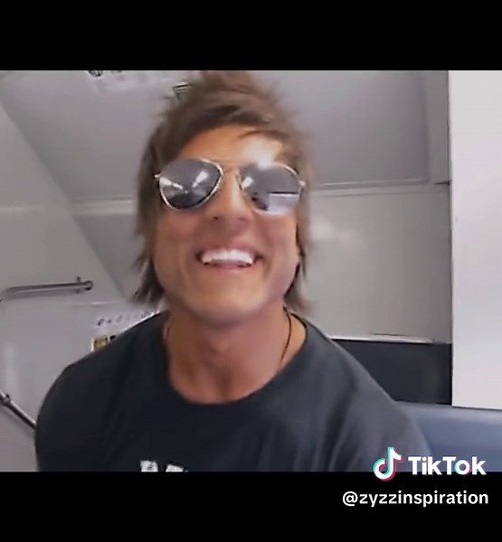 🔙 to 2011… #zyzz #fyp