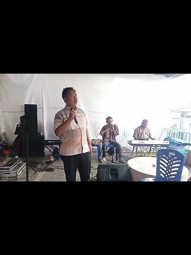 Syahdu! Rhoma Irama Camelia feat. Momon Suling: The Inspiring Blind Flutist!