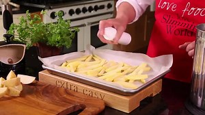 439K views · 2.3K reactions | Calling all chip lovers... watch our tasty recipe video to see how easy it is to make delicious, healthy Free Slimming World chips. What's your top tip for making THE BEST chips? | Slimming World | Facebook