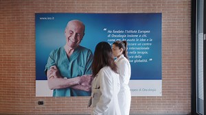 17K views · 465 reactions | Da 30 anni sfidiamo il cancro con tutte le nostre forze, curiamo le persone con tutto il nostro amore.  Ascoltiamo i nostri medici che con una sola parola provano a riassumere il significato di questi tre decenni di ricerca, cura e innovazione. Buona visione! ️ #IEO30 #IEOalvostrofianco | IEO Istituto Europeo di Oncologia | Facebook