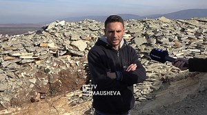 Edison Telaku Magjistri i Sociologjisë që punon në madem të gurëve Ka 10 vite që kur Edison Telaku i ka përfunduar studimet themelore në drejtimin e sociologjise në UP, po ashtu ai i mbaroi edhe studimet master në të njejtin drejtim por asnjëherë nuk arriti ta ushtroi këtë profesion. | TV Malisheva