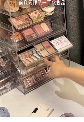 Essential Makeup Organizer Tips for Effortless Organization