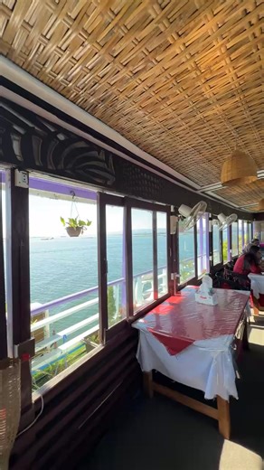 Royal Adventure - A Luxury Pleasure Boat on Reels