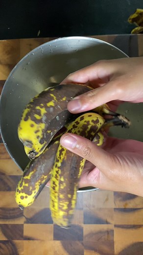 Transform Ugly Bananas into Delicious Banana Bread