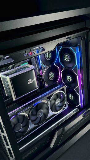 Ali Al khalisi on Instagram: "The ROG build is finally here😱 Building this beast over the weekend was an incredible experience from start to finish every part felt premium, from the stunning case and the X870E Crosshair motherboard to the perfectly matched cooler with insane screen 😱 And that ROG Astral RTX 5080, It truly hits different, delivering insane power and next level presence. Huge thanks to ROG for providing all the parts and making this dream build possible this is what peak gaming 