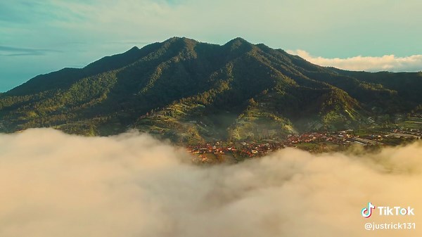 Keindahan Gunung Burangrang dalam Perspektif Sinematik