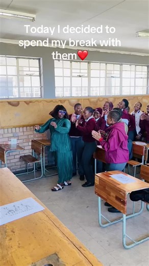 Spending Break with Friends: A Heartwarming Moment