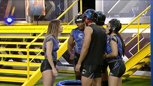 Combate el reto 3 en raya enfrenta al equipo naranja y azul en una intensa batalla | Combate Guatemala